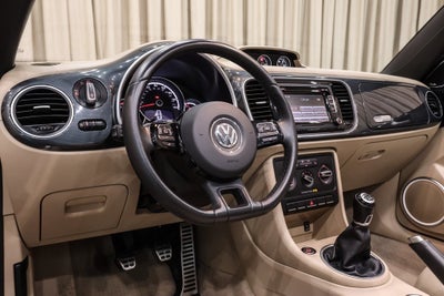 2015 Volkswagen Beetle Convertible 2.0T R-Line w/PZEV